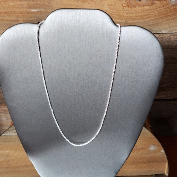 925 Silver Sparkling Clavicle Choker Length Necklace - Picture 12 of 12